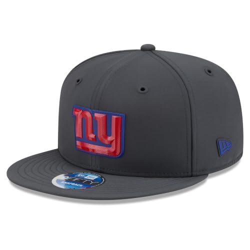 New Era Men's Charcoal New York Giants 2026 Sideline Cold Weather 9FIFTY Snapback Hat