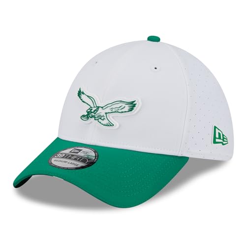 New Era Men's White/Kelly Green Philadelphia Eagles 2025 NFL Training Camp Throwback Logo 39THIRTY Flex Hat