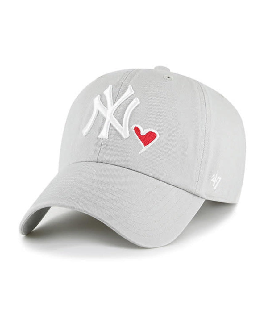 47 Brand MLB New York Yankees Gray Unisex Heart Icon Clean Up Adjustable Baseball Cap Dad Hat Adult One Size Fits All