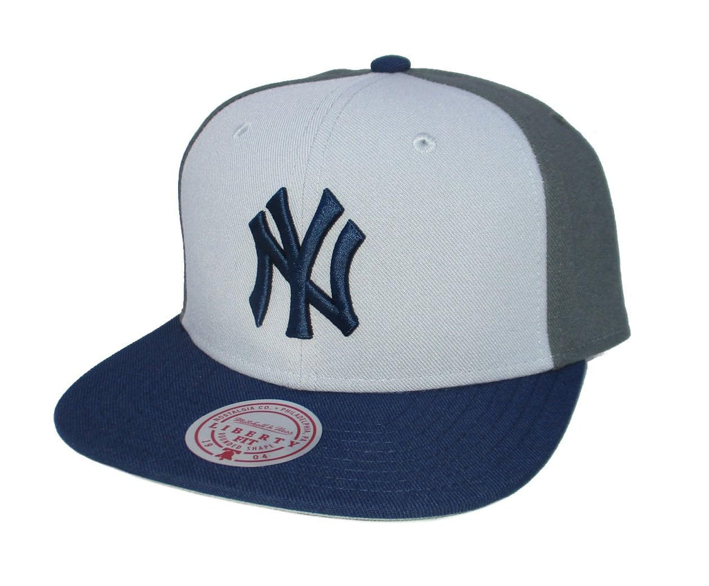 Mitchell & Ness MLB Triple Play Liberty Snapback Adjustable Hat Cap - Gray/Team Colors (US, Alpha, One Size, Gray, New York Yankees)